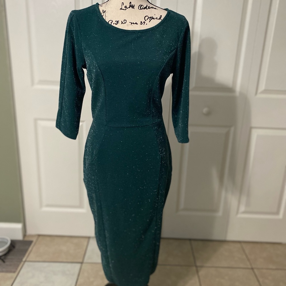 NWOT Unique Vintage Emerald Glittery Wiggle Dress